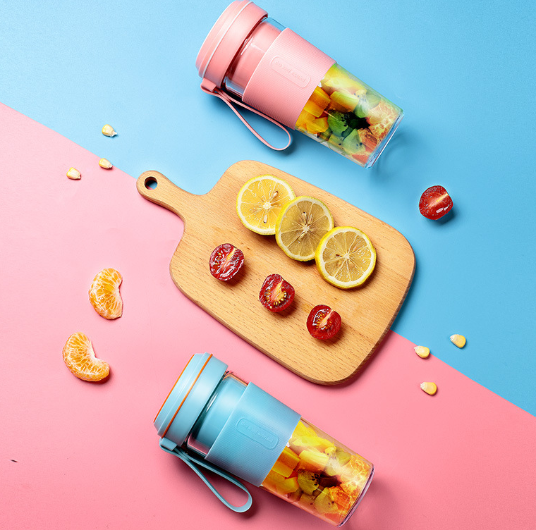 Mini blender electric, portabil, pentru preparare sucuri si shake-uri sanatoase, incarcare USB, acumulator