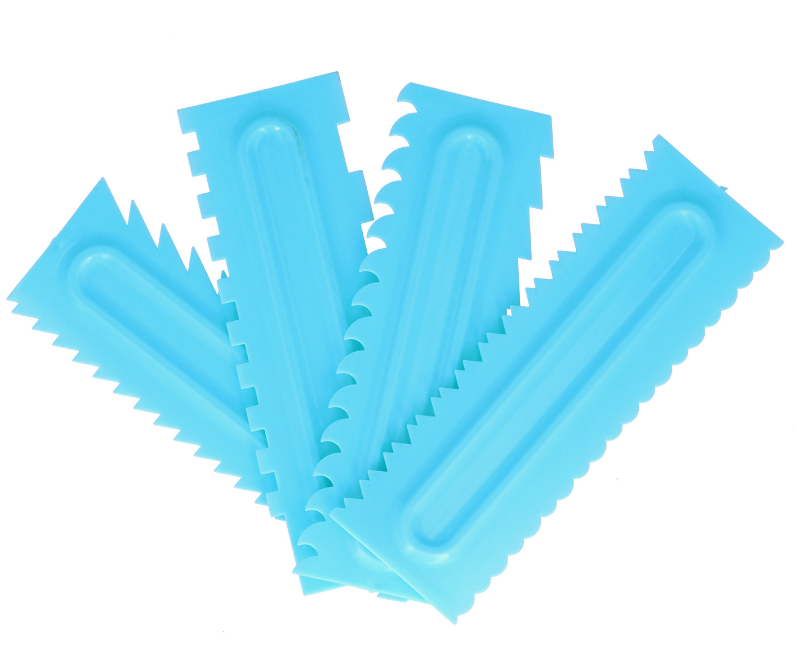 Set 4 raclete tort din plastic, 8 modele diferite