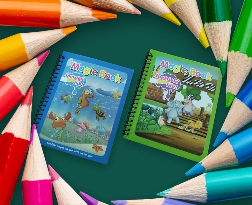 Set 4 Carti Magice Reutilizabile de Colorat cu Apa, Magic Water Book