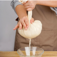 Punga reutilizabila cu plasa fina pentru strecurarea alimentelor 30cm x 45cm